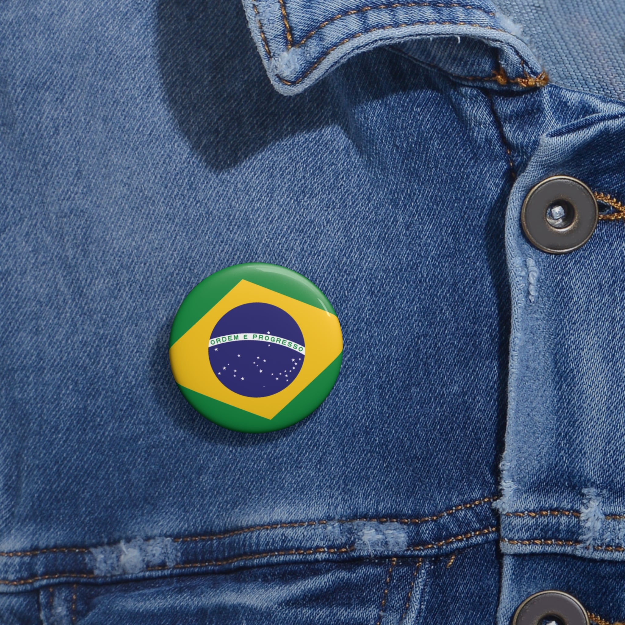 BRAZIL Soccer Pin Button – National Crest Fan Badge | World Cup 2026 Accessories