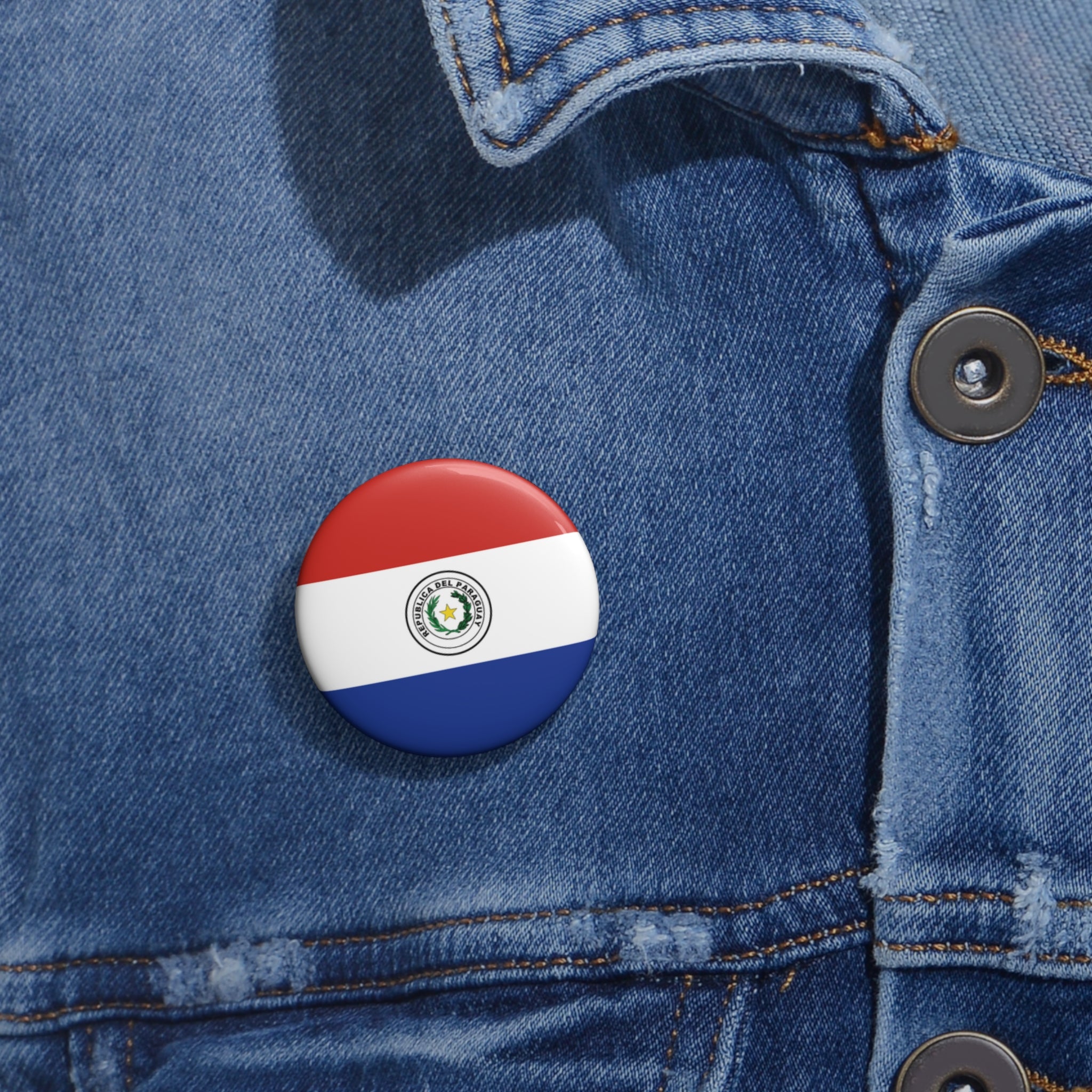 PARAGUAY Soccer Pin Button – National Crest Fan Badge | World Cup 2026 Accessories