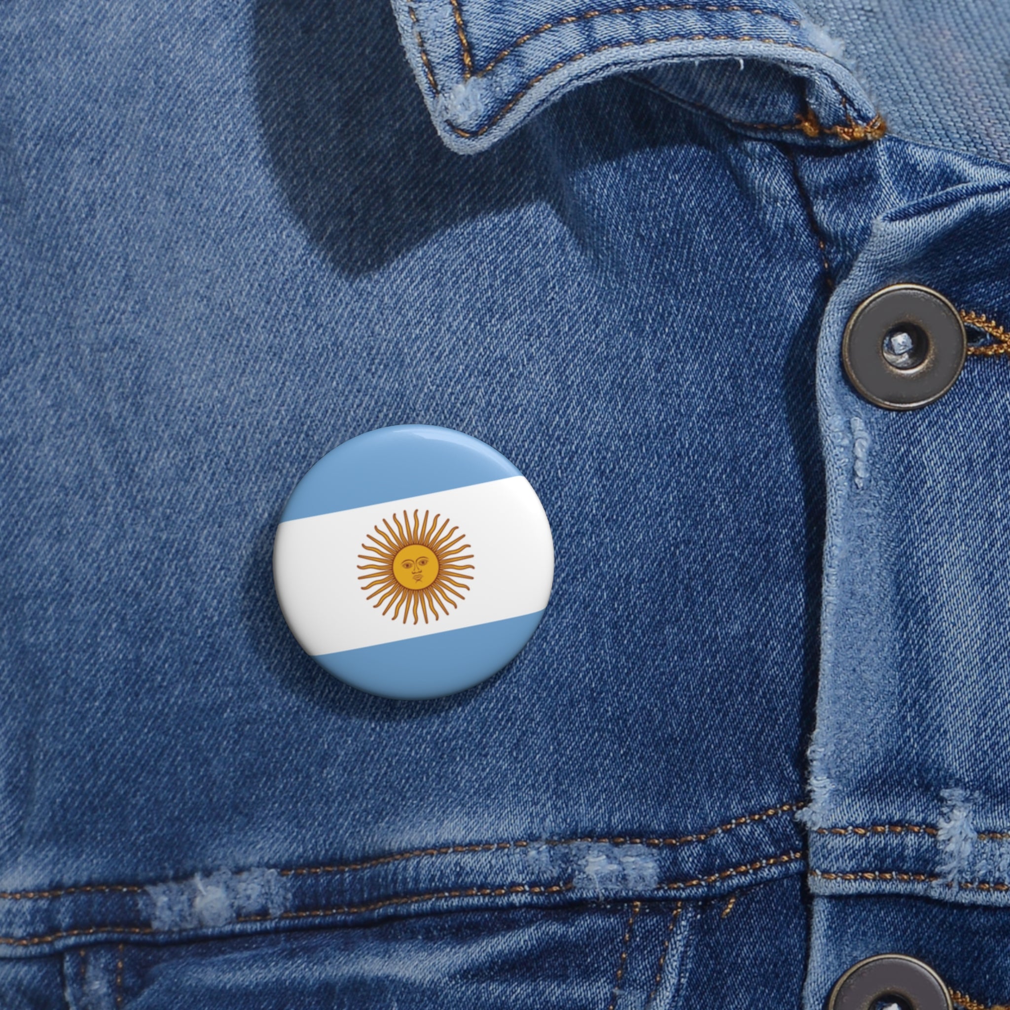 ARGENTINA Soccer Pin Button – National Crest Fan Badge | World Cup 2026 Accessories